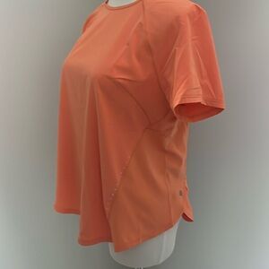 Lululemon lightweight Stretch top